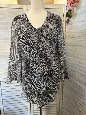 100% Silk New York City Design Women’s SZ 2X Animal/Floral Print w/Beads, Flowy